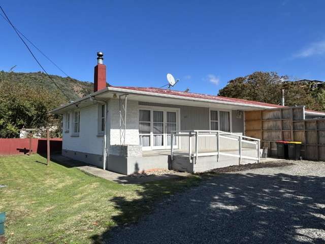 Two Bedroom Unit - Kent Street, Picton