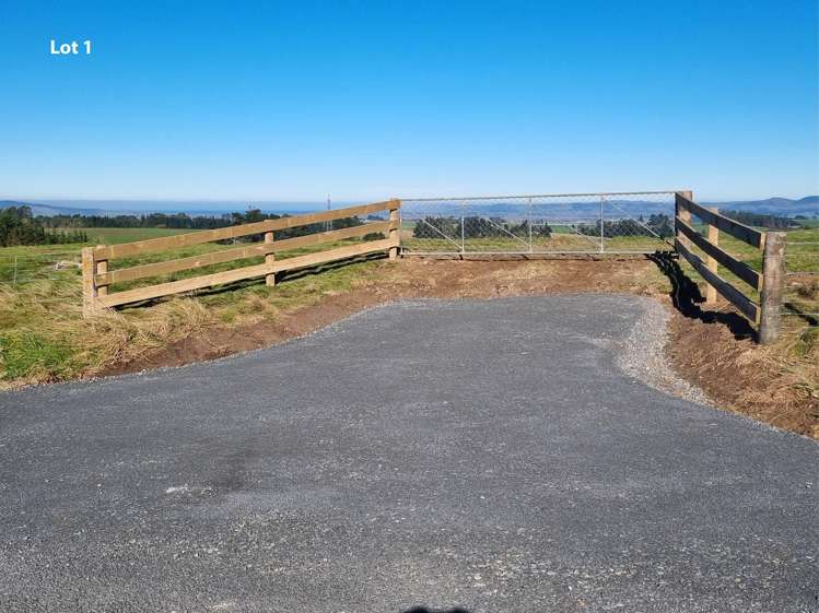 Cameron Road, Hillend_0