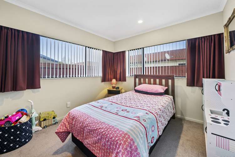 12 Woodland Grove Wainuiomata_13