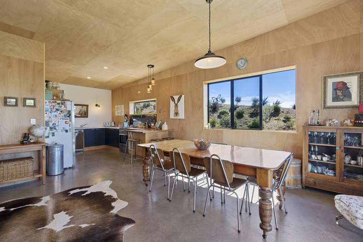 5645 West Coast Road Springfield_5