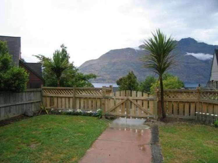 8a Williams Street Fernhill/Sunshine Bay_6