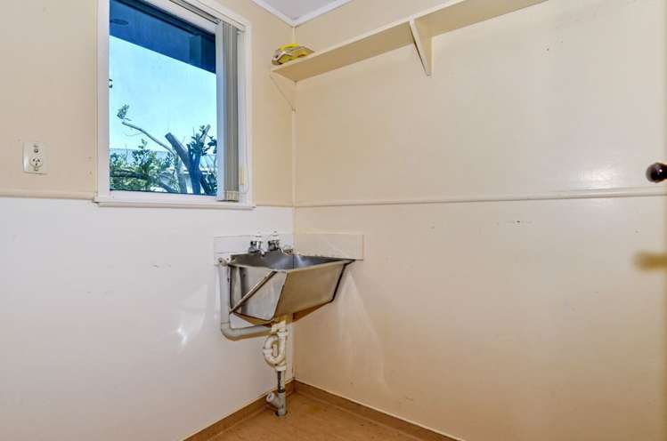 46 Taurus Crescent Beach Haven_14