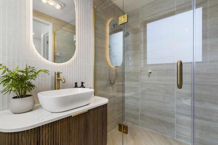 2/49 Stredwick Drive Torbay_13