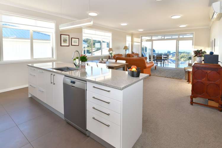 5 Ocean View Terrace Orewa_1