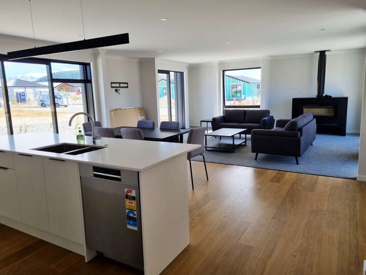 2 Jimmys Lane Lake Tekapo_11