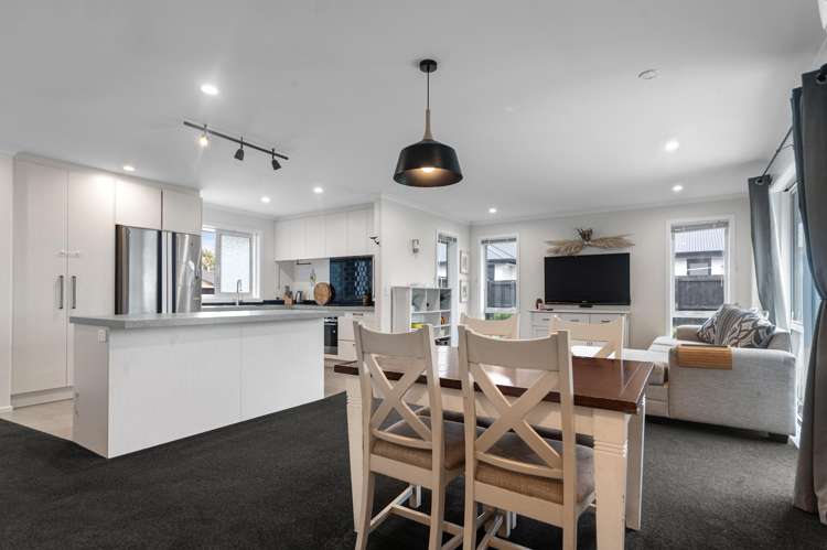 17 Stormlea Drive Southbridge_6