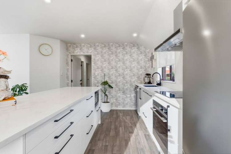 38 Bay View Road South Dunedin_16