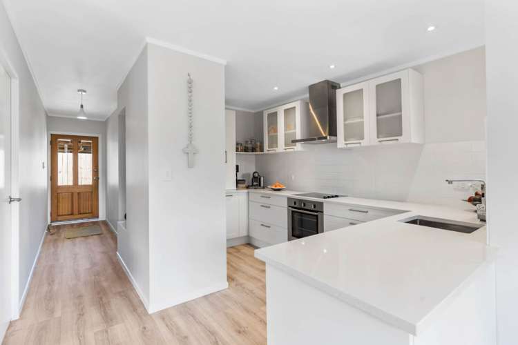 1b Tallington Crescent Torbay_2