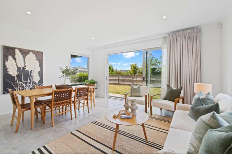 18 Taikura Avenue Red Beach_6