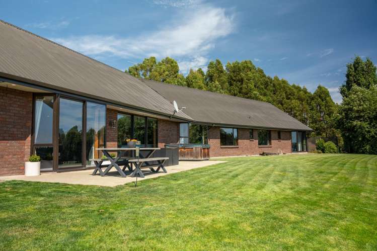 741 Waimea Valley Road Mandeville_28