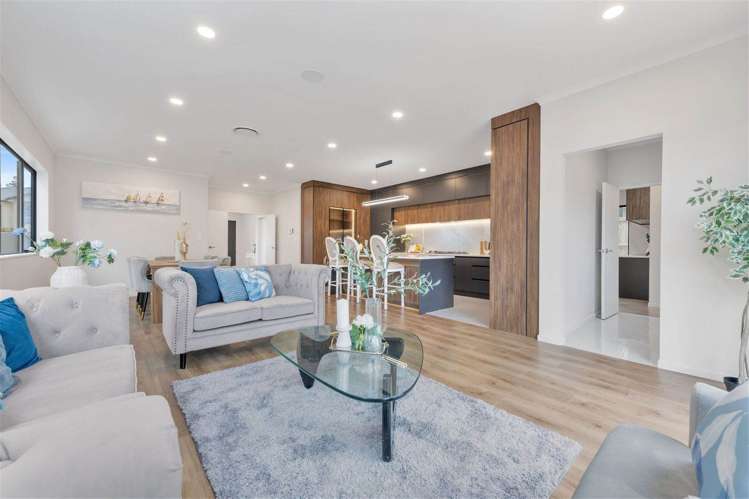 11 Tullymore Drive Flat Bush_7