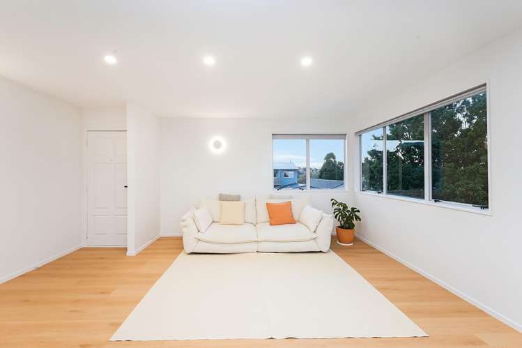 12 Raelene Place Massey_15