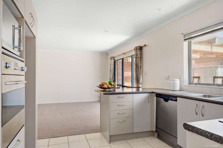 16 Lilybank Crescent East Tamaki_1