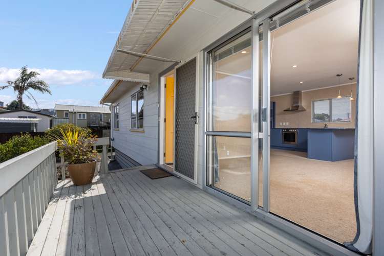 2/2b Matipo Road Te Atatu Peninsula_9
