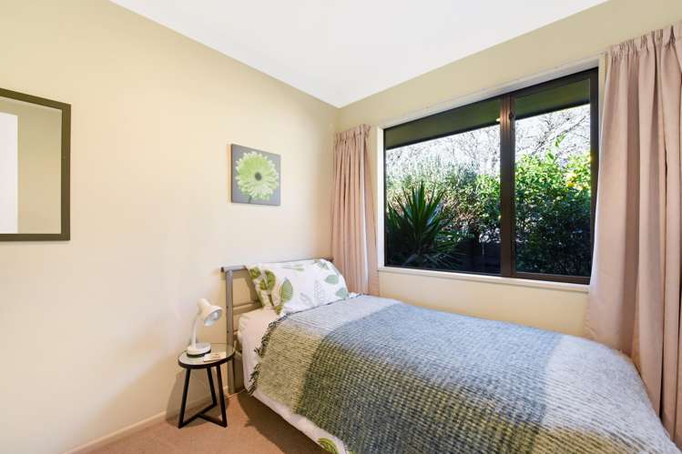 2 Strawberry Grove Richmond_15