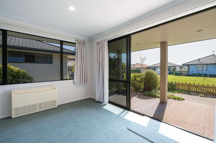 25 Ivy Crescent Richmond_11