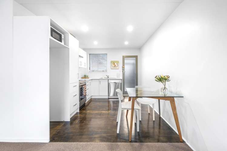 3/107 Charles Street Waltham_4