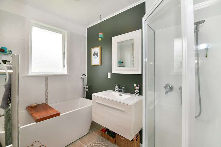 136 Awaroa Road Helensville_11