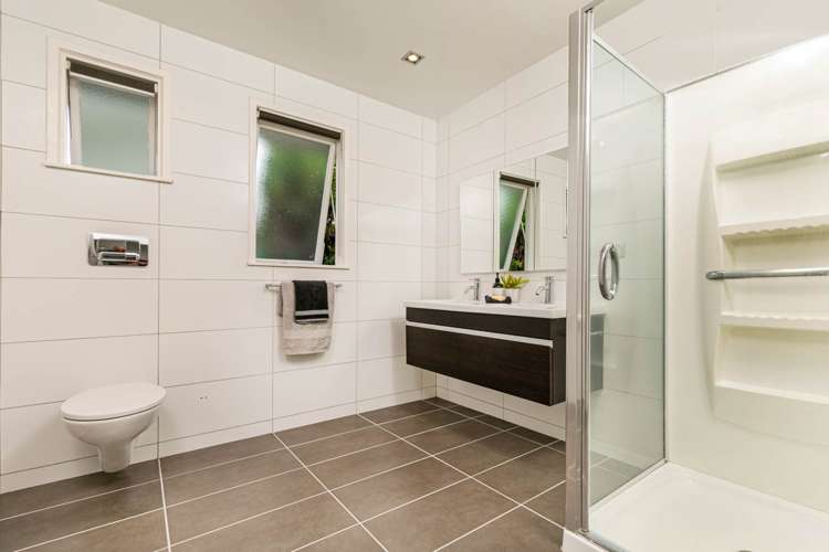 16 Weatherly Road Torbay_20