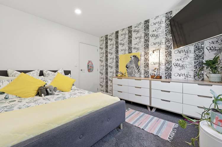 2 Benmore Crescent Pyes Pa_22