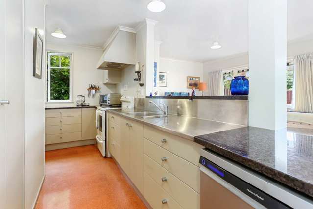 5 Shipherds Avenue Epsom_4