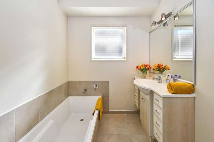 73 West Street Pukekohe_12