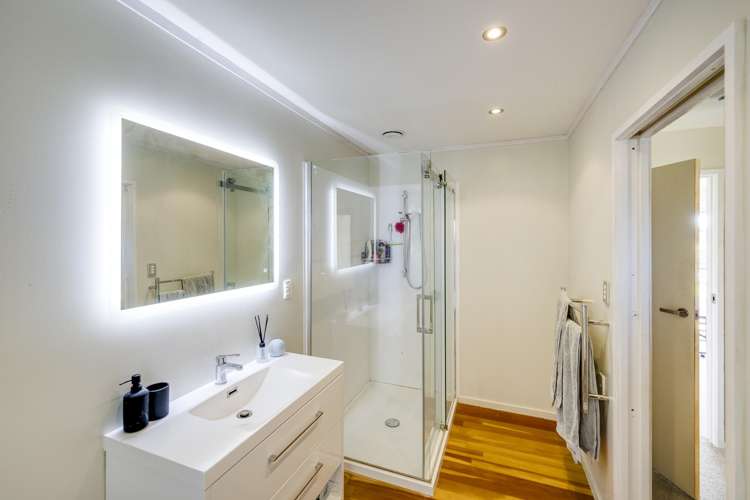 135 Crystall Road Pakipaki_18