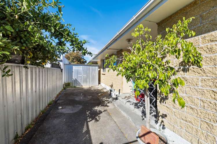 2/56 Leefield Street Blenheim_16