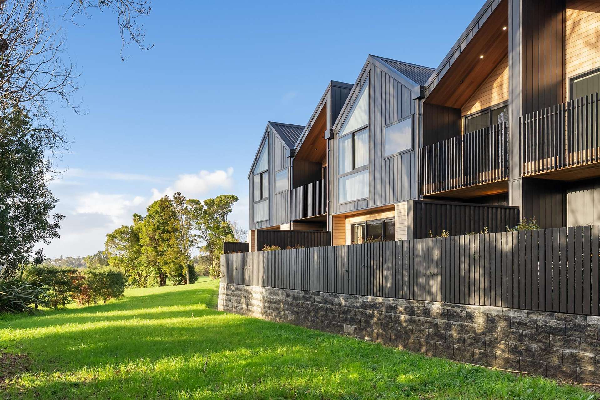 7/51 Taipari Road Te Atatu Peninsula_0