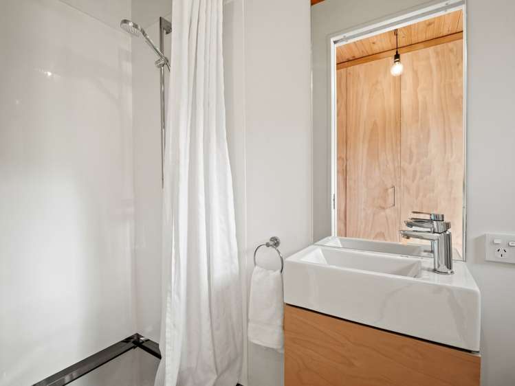 66 Risinghurst Terrace Lower Shotover_12