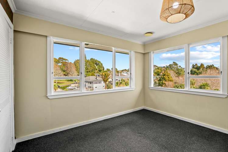 8 Awanui Street Merrilands_12