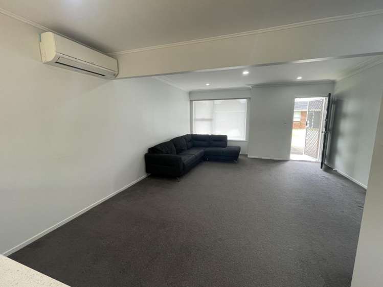 2/1 Pine street New Lynn_10