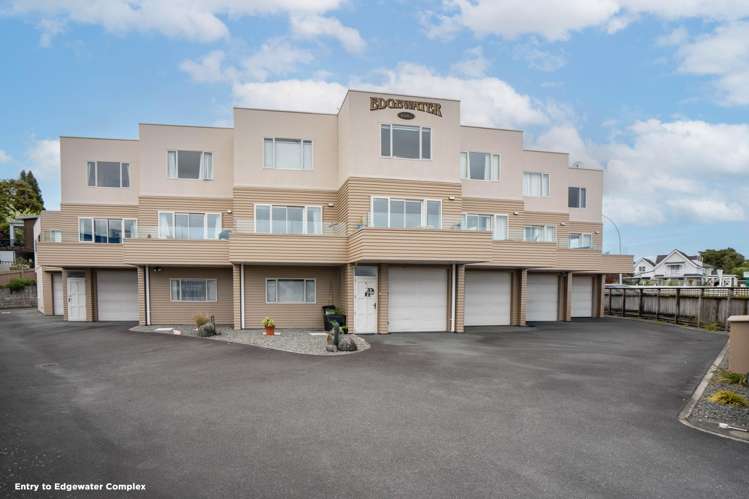 9/208A Lake Terrace Waipahihi_20