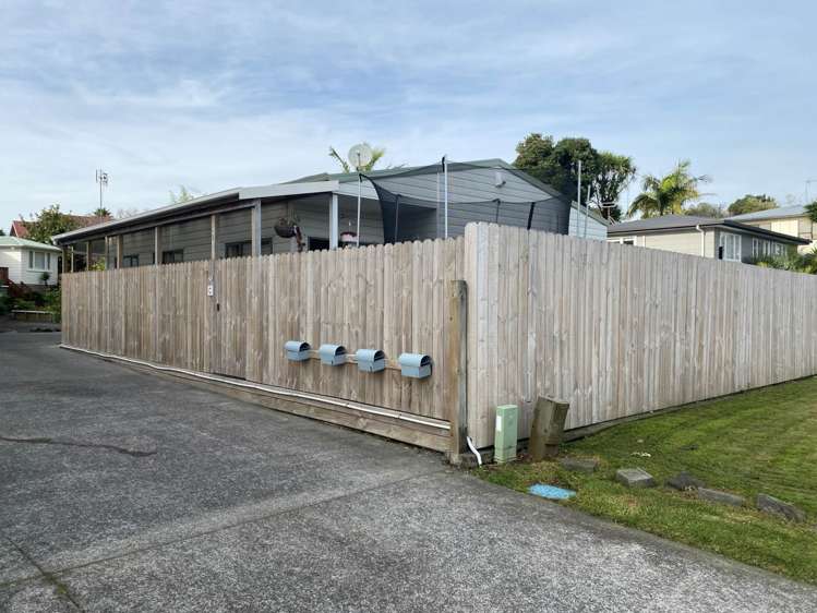 222c Moore Street Howick_11