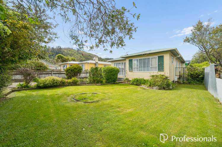 10 Miles Cres Wainuiomata_1