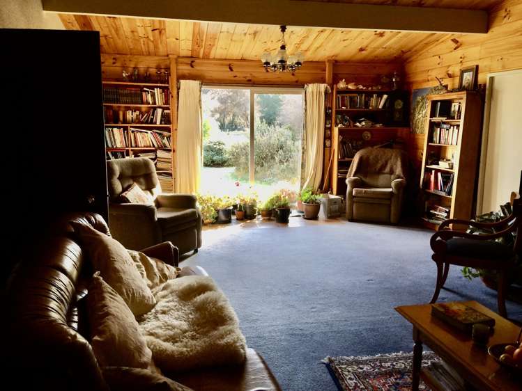 110 Wanaka-Luggate Highway Wanaka_11