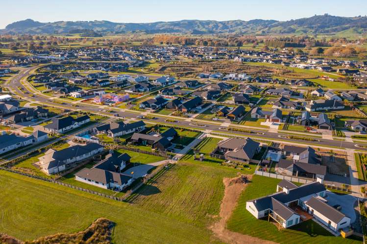 33 Alan Livingston Drive Cambridge_5