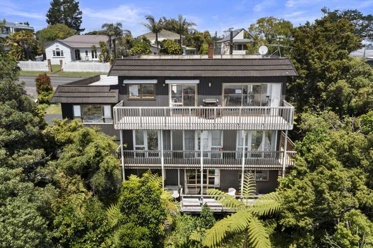53 Island Bay Road_1
