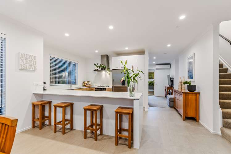 26 Arthur Rolfe Lane Swanson_5