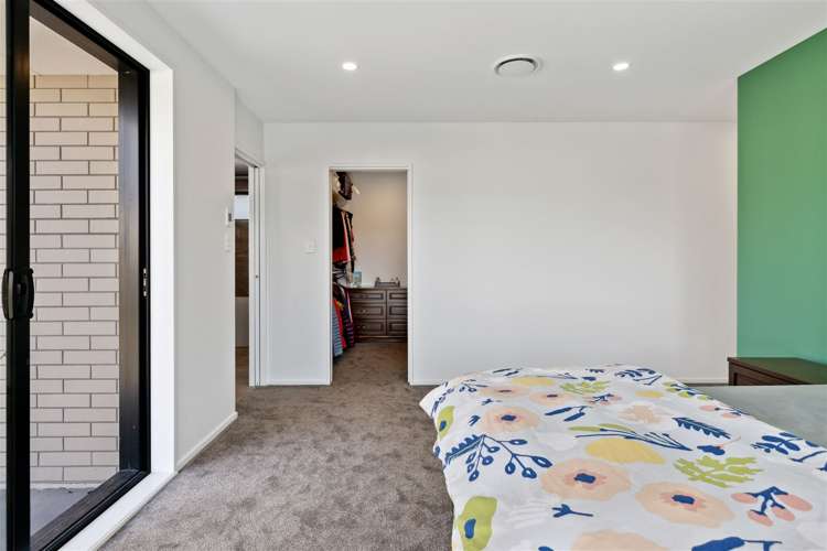 1 Candlesticks Crescent Lincoln_23