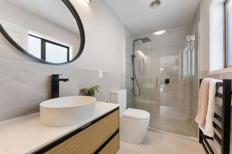 30 Meadowvale Avenue Forrest Hill_17