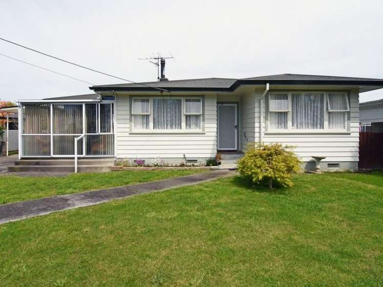 51 Intermediate Street Solway_20