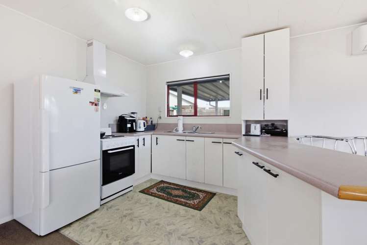 13b Emery Place Papamoa Beach_3