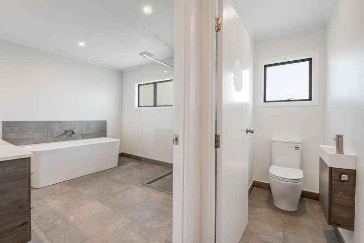 29 Parakai Avenue Parakai_21