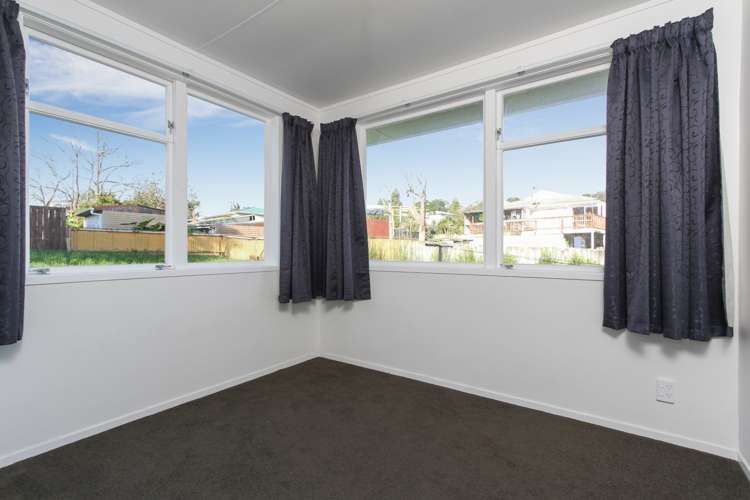 4 Grandison Crescent New Lynn_9