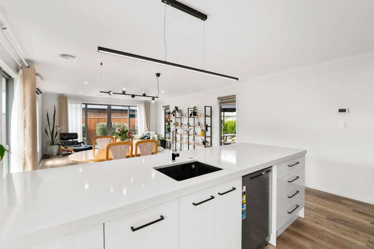 6 Saint Vincent Way Waikanae_5