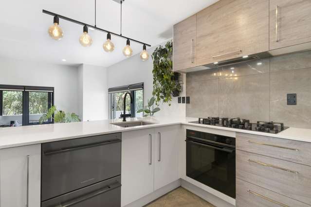 8/19 Langana Avenue Browns Bay_4