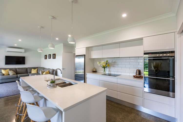 34 Pelorus Avenue Poraiti_5