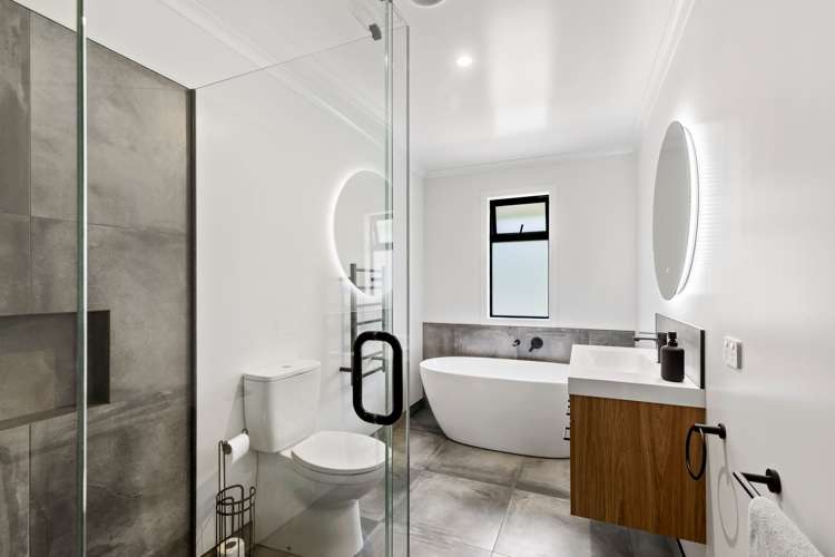 10 McLaughlin Lane Stoke_11