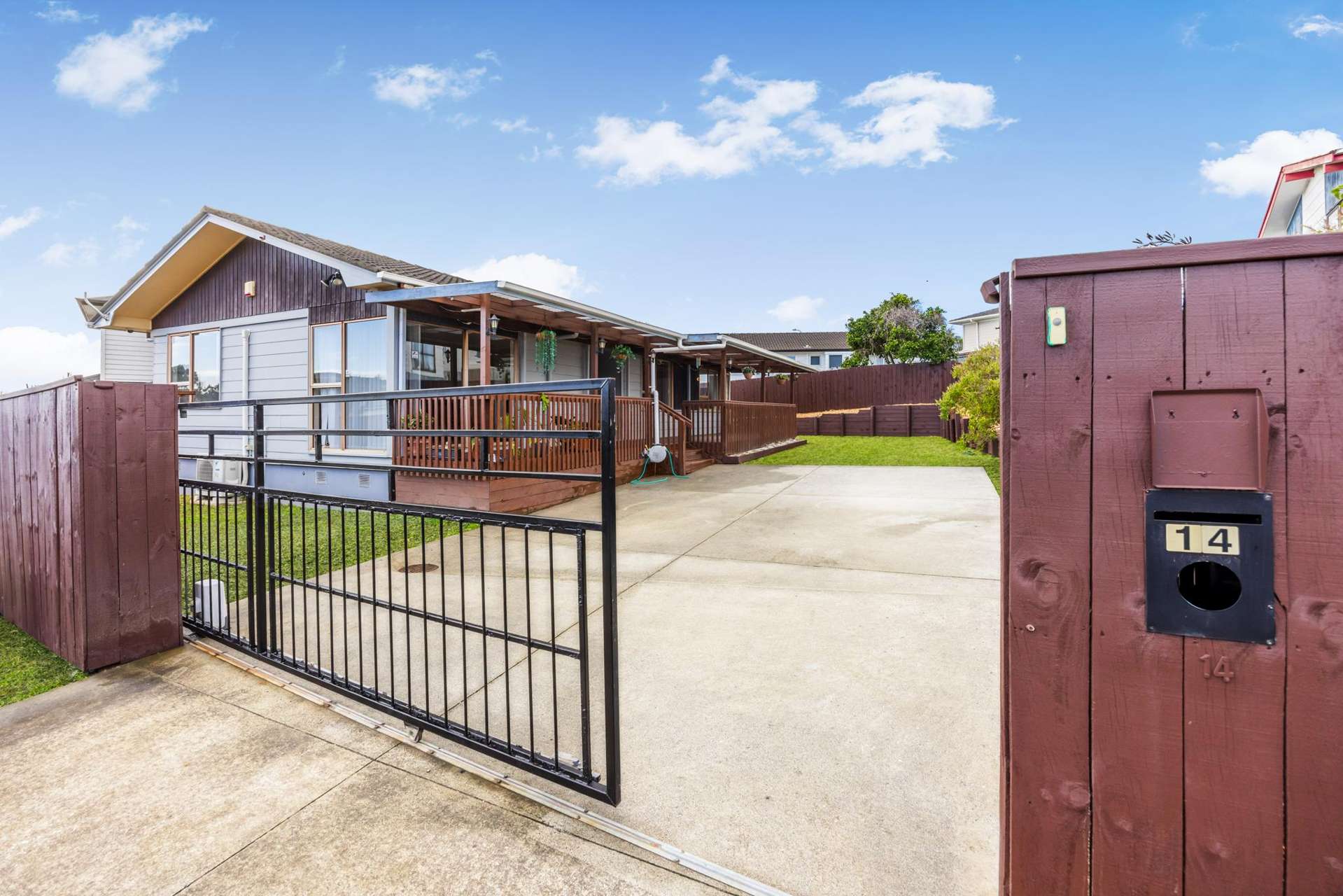 14 Charntay Avenue Clover Park_0